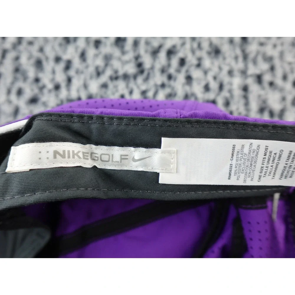 Nike Golf Hat Cap Strapback Purple 510603-541 SAMPLE Silver Embroider Ventilated